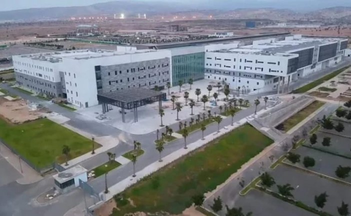جلالة الملك محمد السادس يعطي تعليماته لافتتاح المركز الاستشفائي الجامعي محمد السادس بأكادير