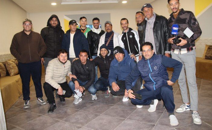 بتيزنيت الملائكة تحلق في سماء ليالي الشتاء حاملة الدفء لقلوب المنسيين في الشوارع