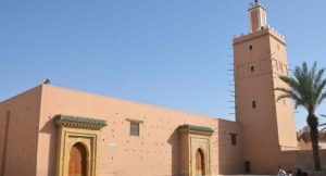 ورثة بوجمعة ند المودن الوگفاوي يستنكرون ما تم تداوله من طرف جمعية تحاول “تدليس” الحقائق بخصوص العقار الكائن بالقرب من الجامع الكبير بمدينة تيزنيت